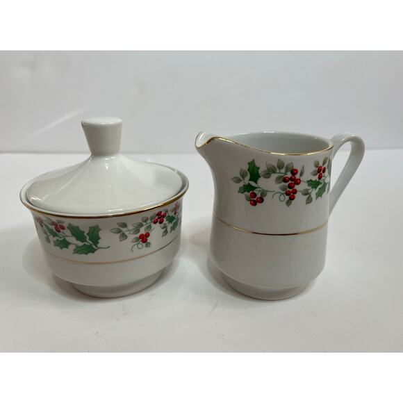 RARE Gibson HollyBerry creamer and sugar No chips or flaws Christmas - Picture 1 of 6